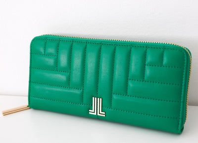 LANVIN en Bleu ランバン オン ブルー ベルシー 小銭入れ付き長財布（ラウンドファスナー式 ） 482660