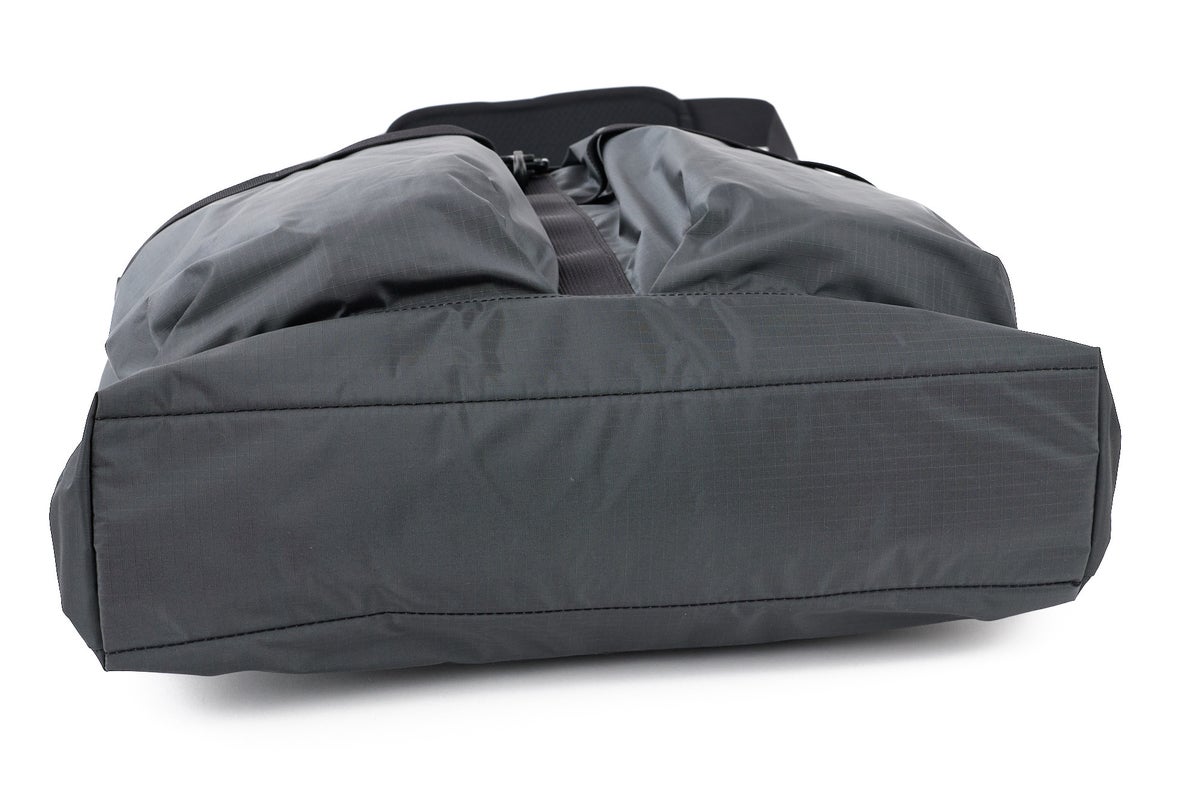 CIE シー GRID0 HELMET BAG 032671