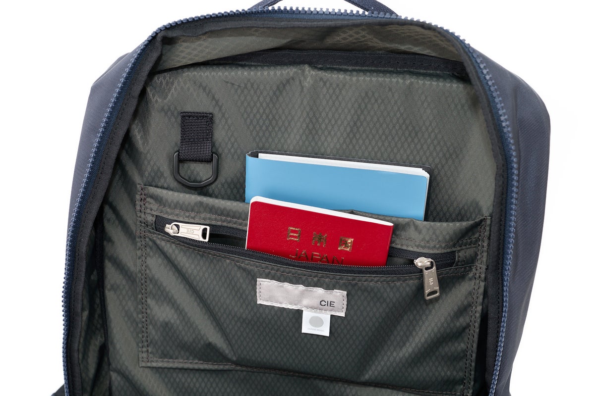 CIE シー LEAP COMMUTER PACK 072305